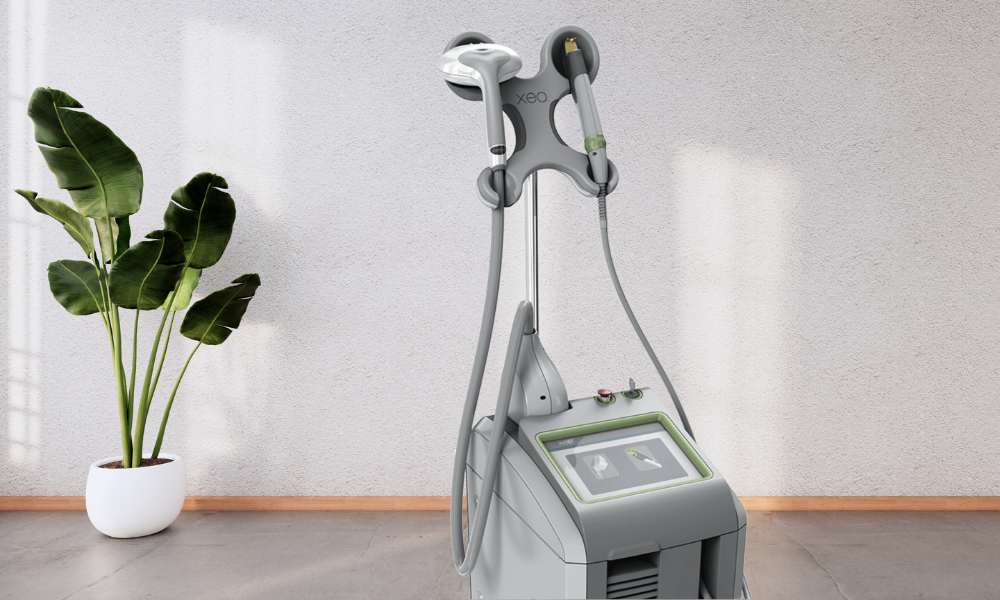 XEO laser shown in spa background